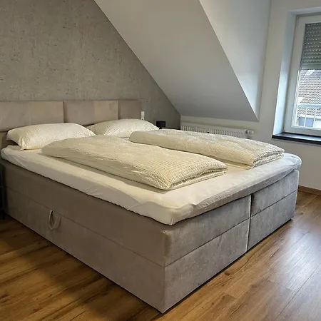 Lori Mönchengladbach